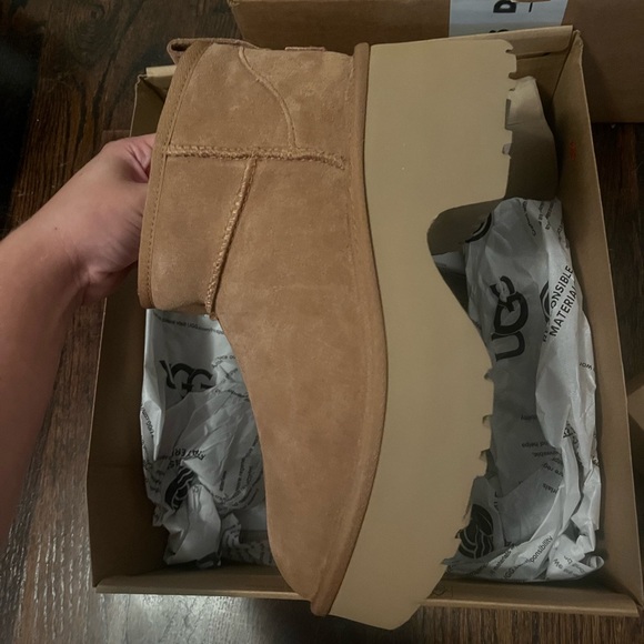 UGG Classic Ultra Mini New Heights - Picture 3 of 6